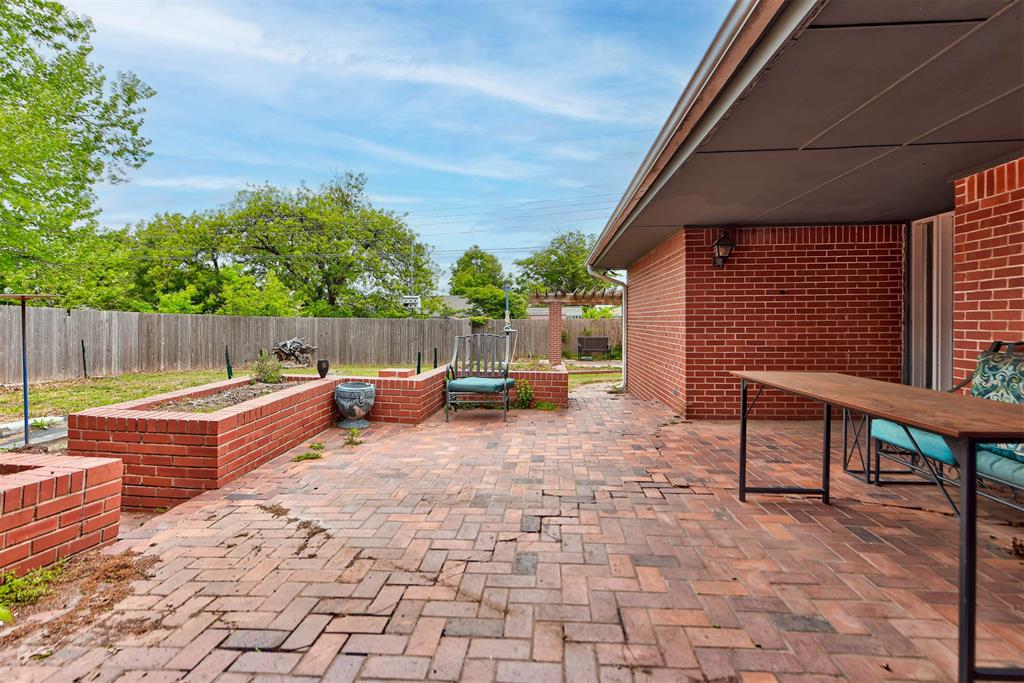 1506 W Walnut Street Property Photo 46