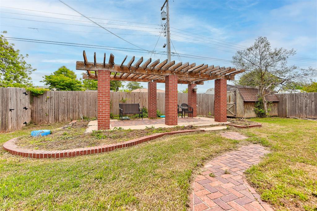 1506 W Walnut Street Property Photo 47