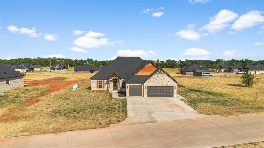 1163 Wolf Creek Drive Property Photo 3