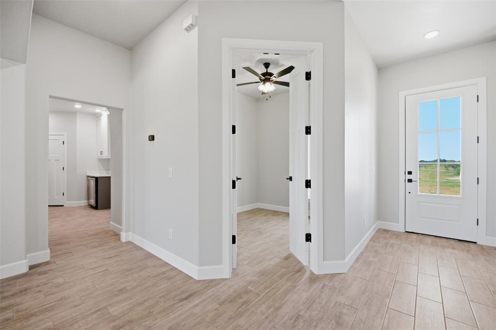 1163 Wolf Creek Drive Property Photo 14