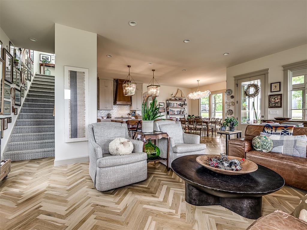 294 Falcon Tree Loop Property Photo 9