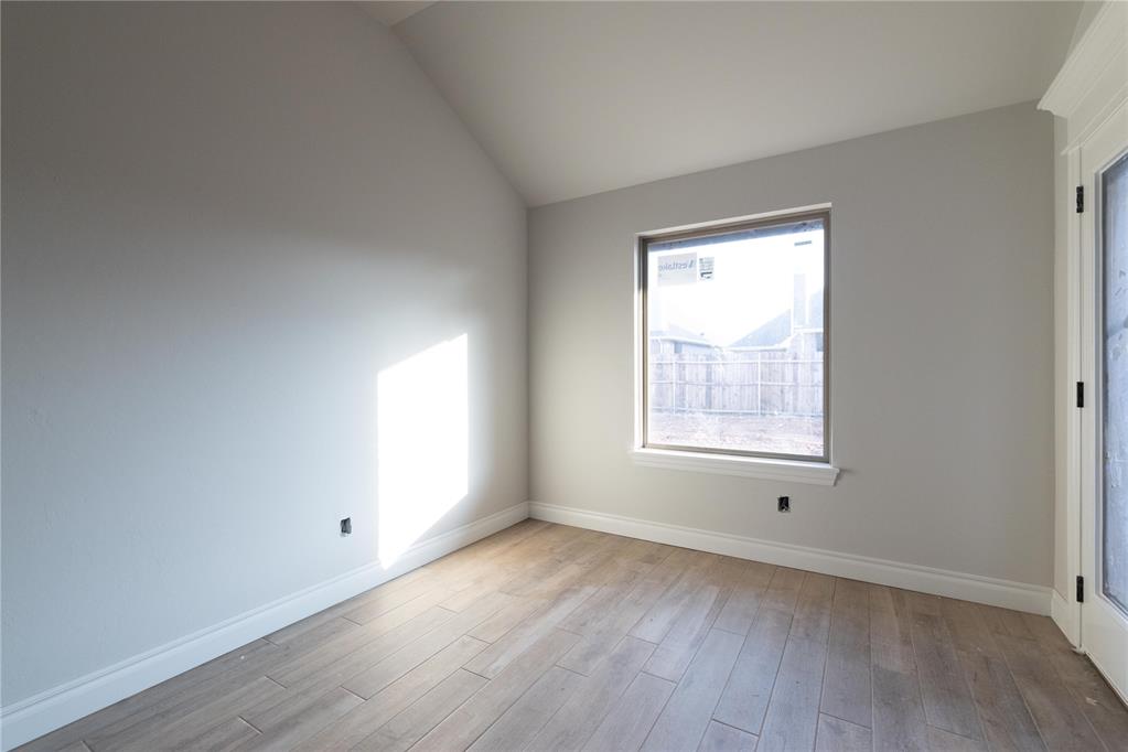 16105 Thistle Terrace Property Photo 7