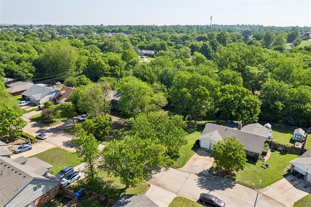 2409 Weatherford Drive Property Photo 2