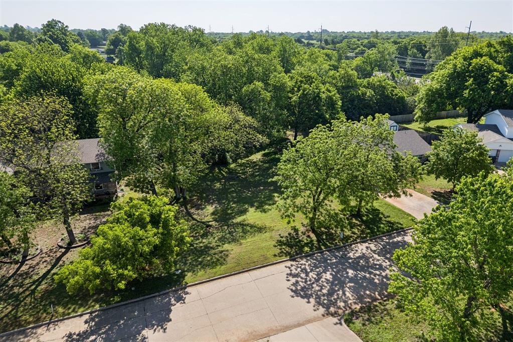 2409 Weatherford Drive Property Photo 4