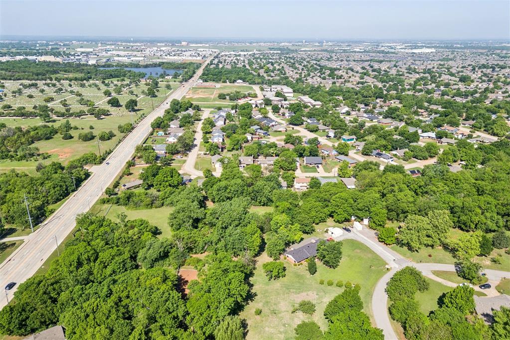 2409 Weatherford Drive Property Photo 8