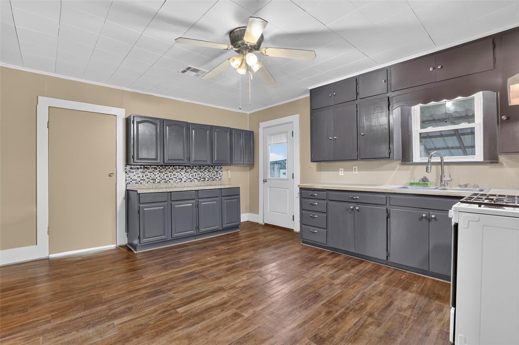 332913 E 930 Road Property Photo 12