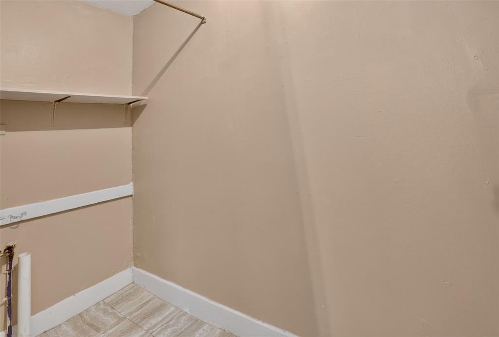 332913 E 930 Road Property Photo 18