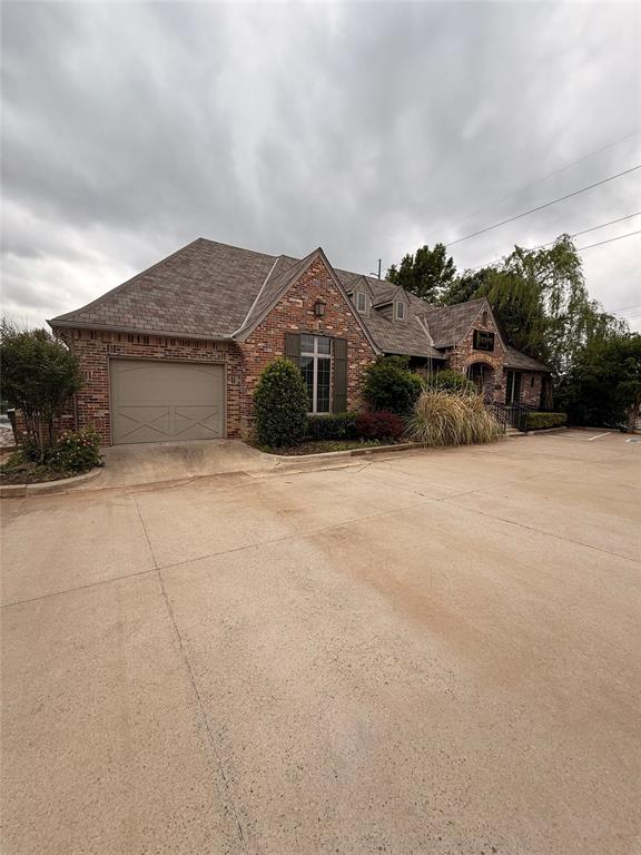 2232 Bridgeview Boulevard Property Photo 1