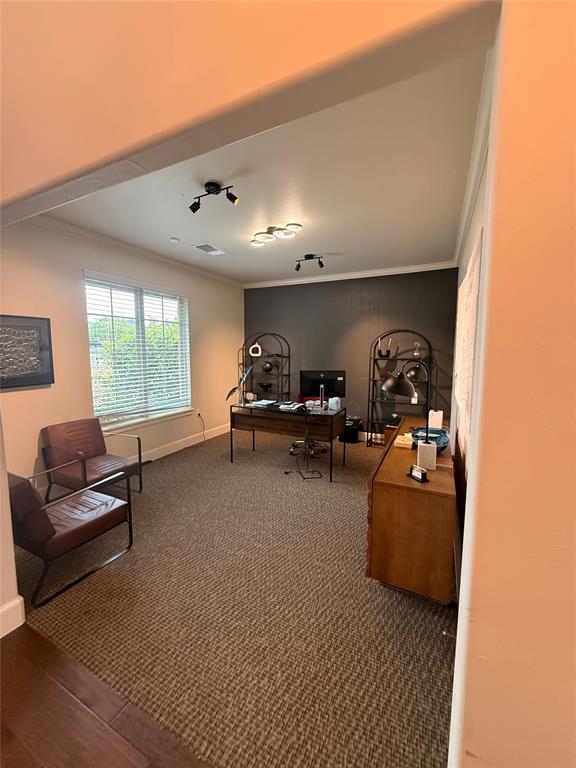 2232 Bridgeview Boulevard Property Photo 3