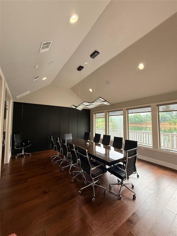 2232 Bridgeview Boulevard Property Photo 10