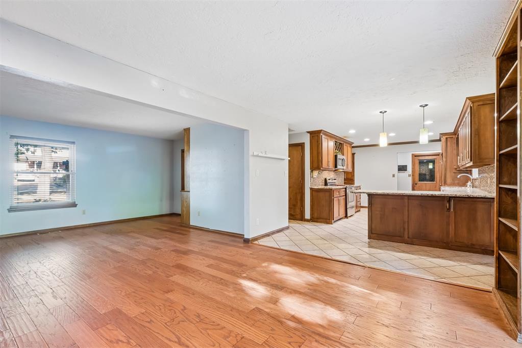 2415 Weatherford Drive Property Photo 5