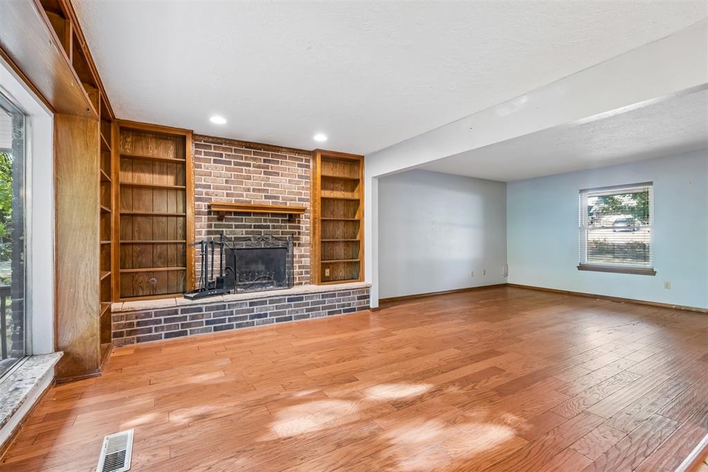 2415 Weatherford Drive Property Photo 7