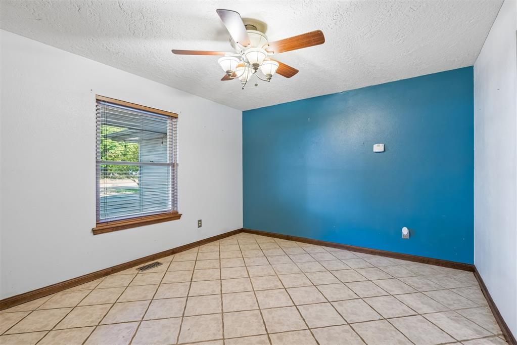2415 Weatherford Drive Property Photo 15