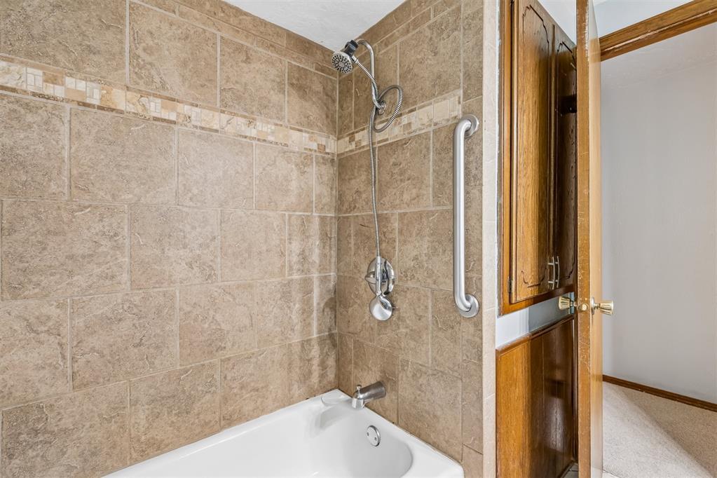 2415 Weatherford Drive Property Photo 26