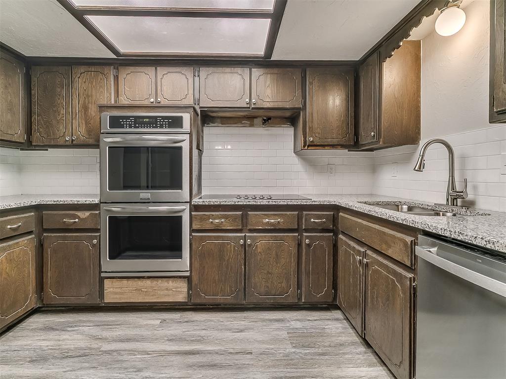 11225 Nw 110th Street Property Photo 9