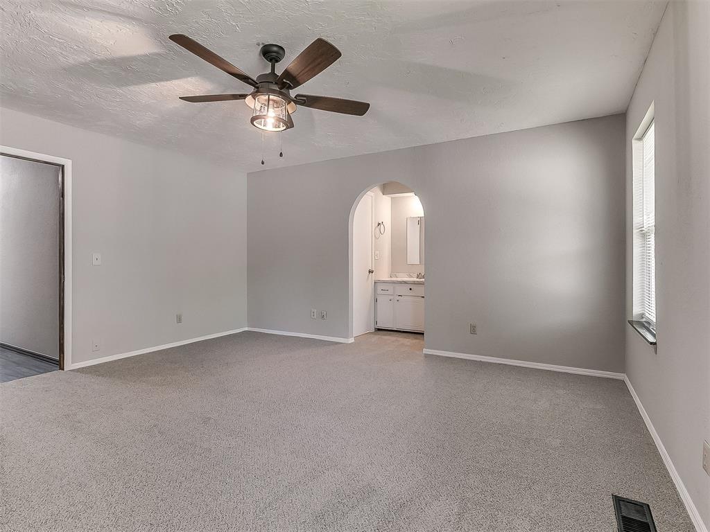 11225 Nw 110th Street Property Photo 13