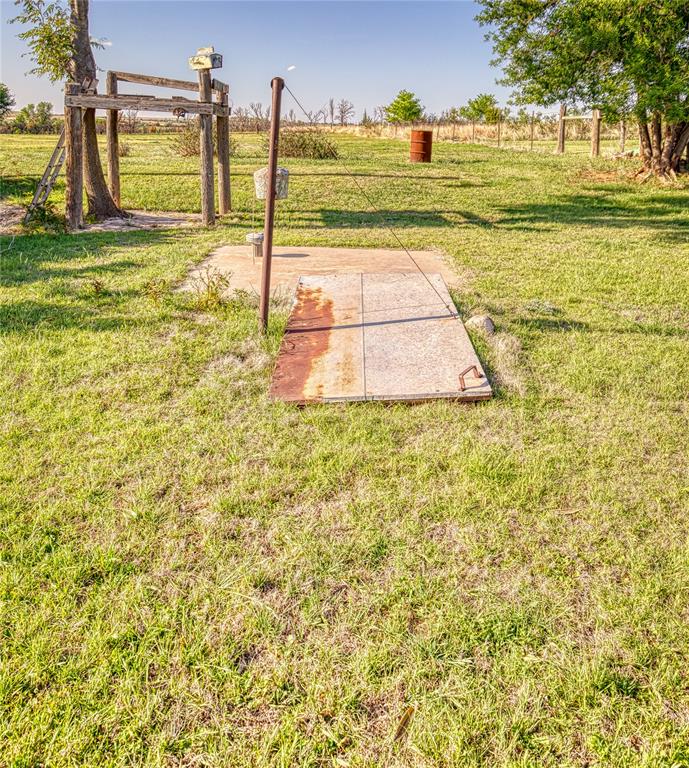 21281 E 987 Road Property Photo 6