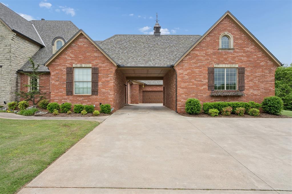 10221 S Triple X Road Property Photo 2