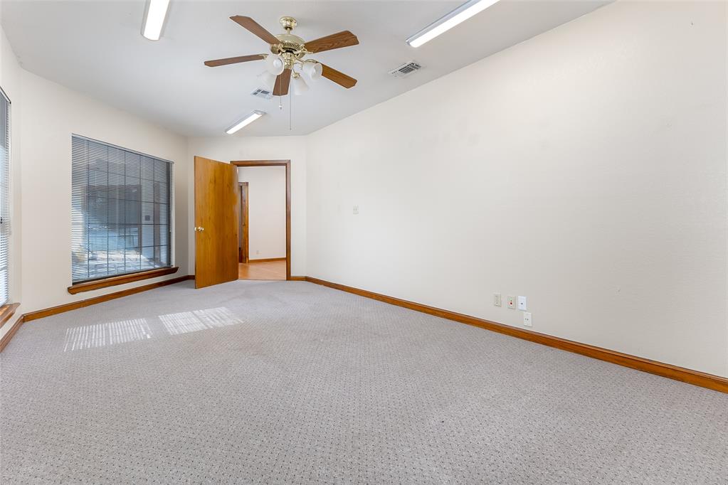 1225 Sovereign Row 105/107 Property Photo 6