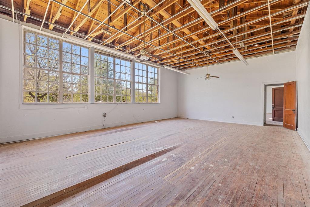 100 E Foreman Road Property Photo 15