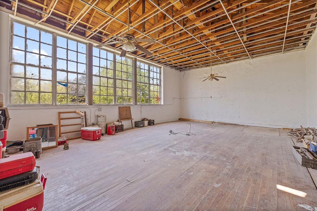 100 E Foreman Road Property Photo 17