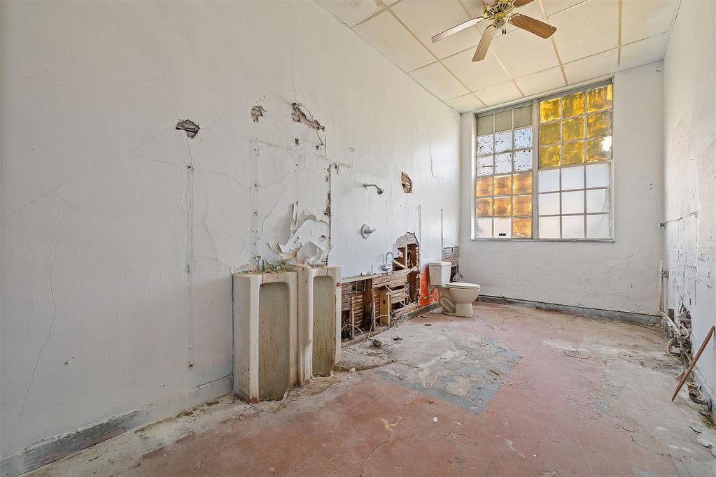 100 E Foreman Road Property Photo 21
