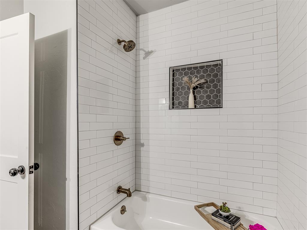 1901 W Park Place Property Photo 23