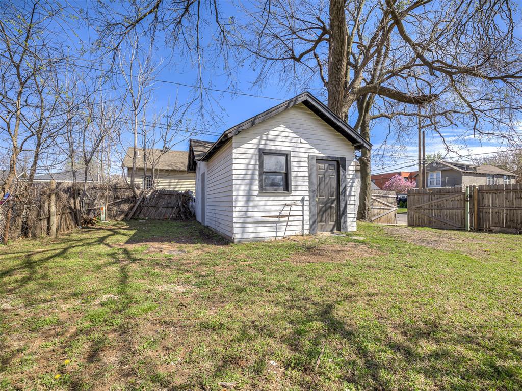 1901 W Park Place Property Photo 29