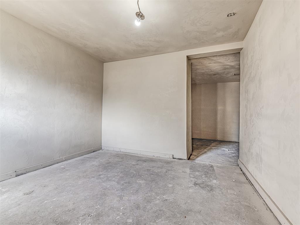 1901 W Park Place Property Photo 32