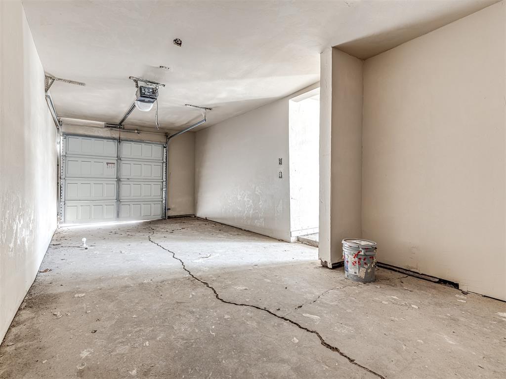 1901 W Park Place Property Photo 35
