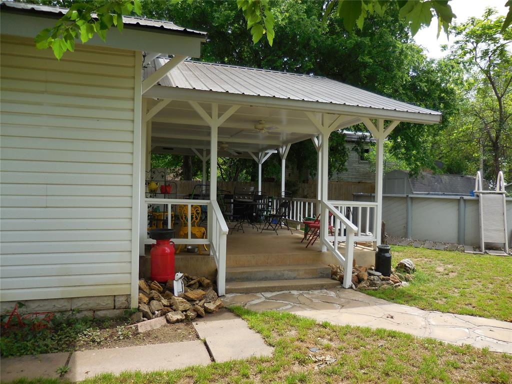 601 S 3rd Street Property Photo 8