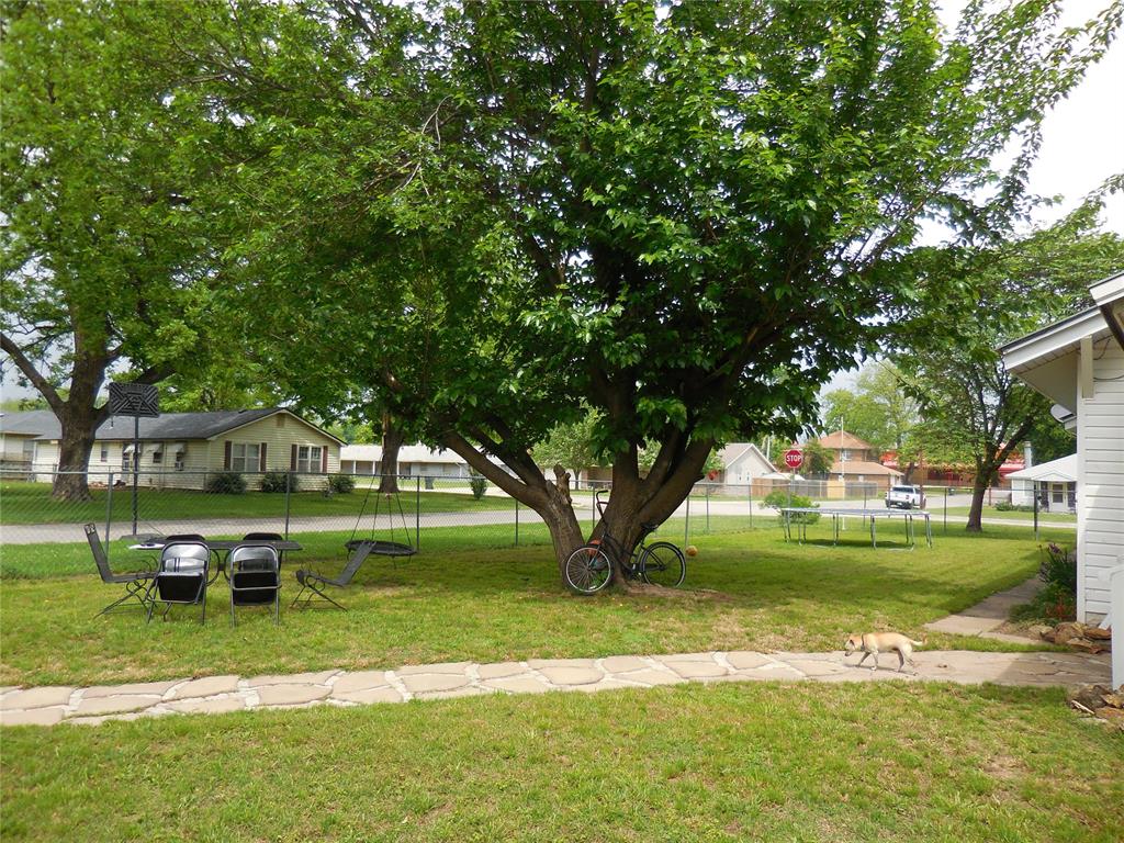 601 S 3rd Street Property Photo 14