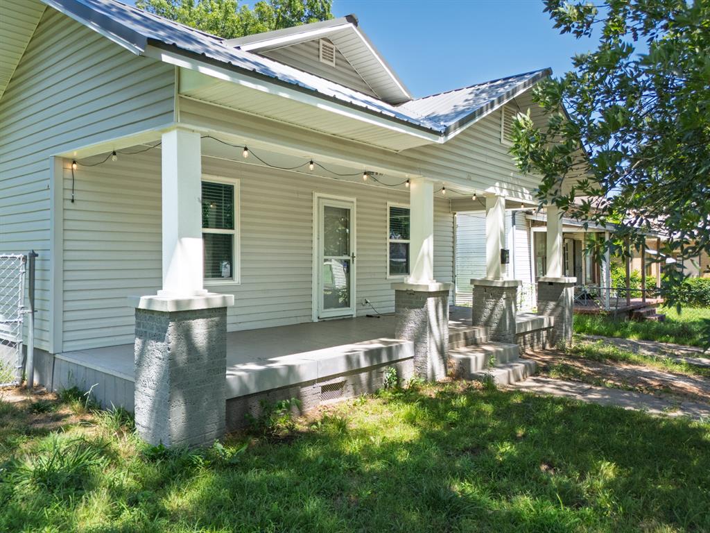 612 N Hobson Avenue Property Photo 2