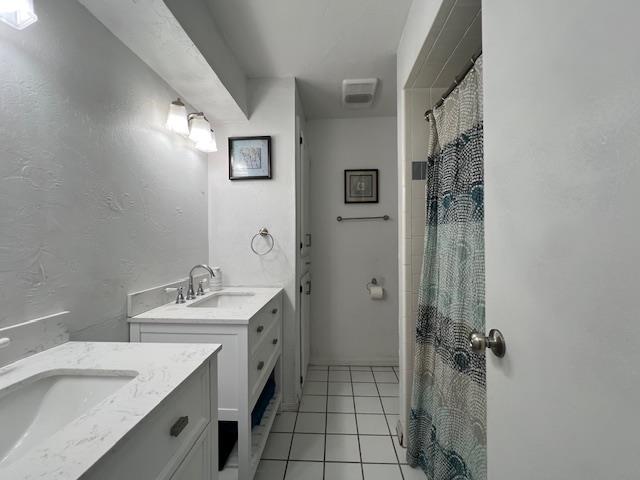 2301 Woodford Way Property Photo 11