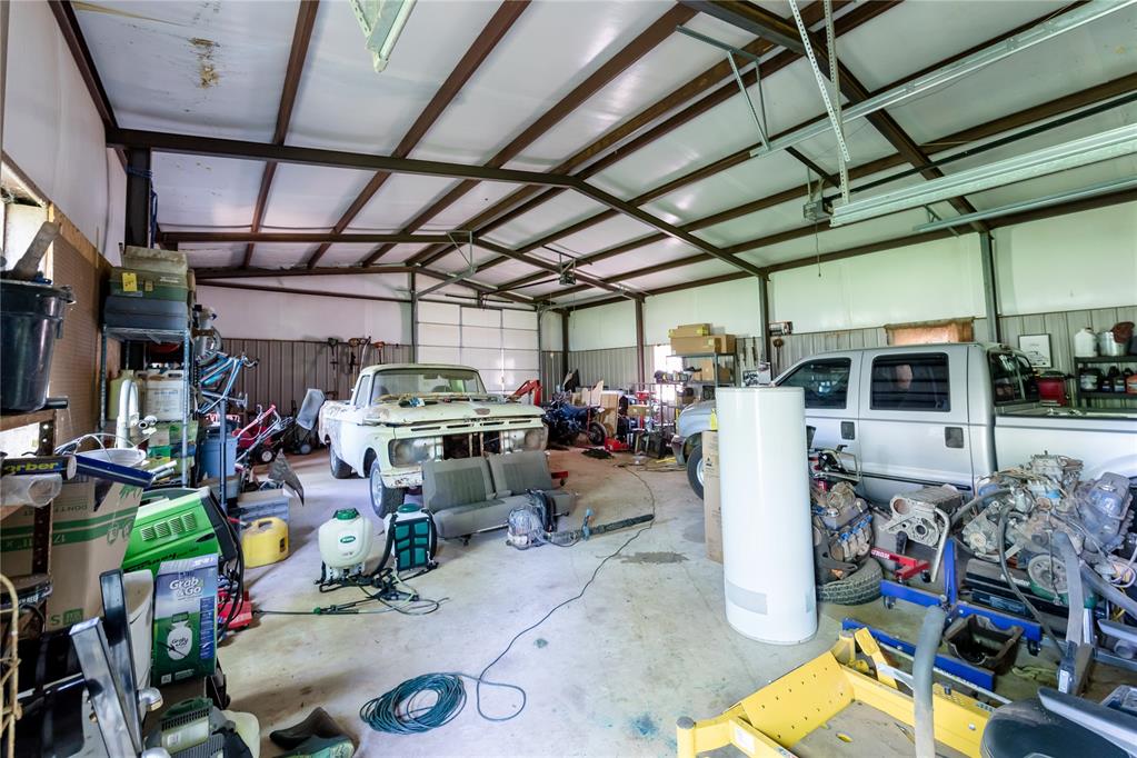 704 N Broadway Street Property Photo 22