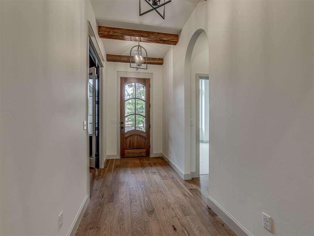 3924 Shady Hill Trail Property Photo 4