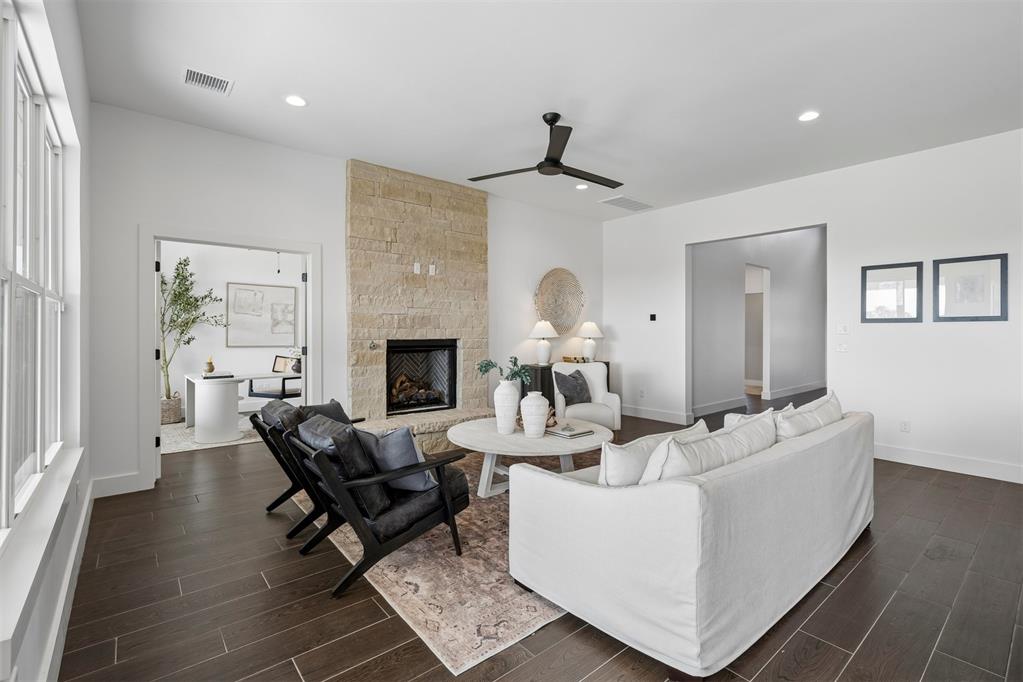 6900 Lake View Court Property Photo 10