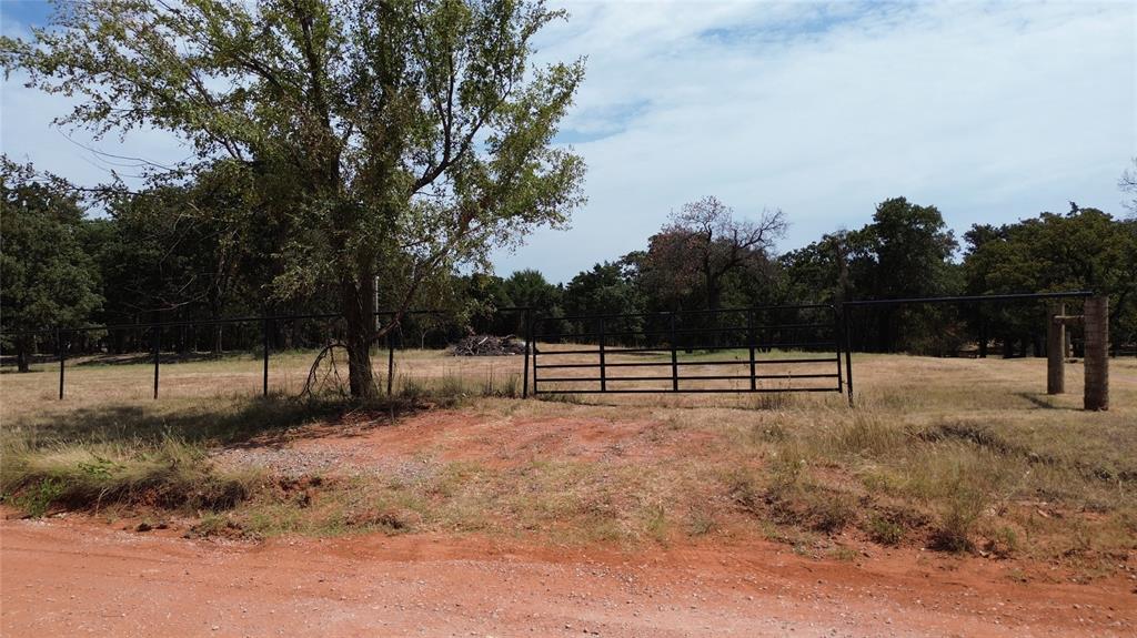 5928 Crest Drive Property Photo 4