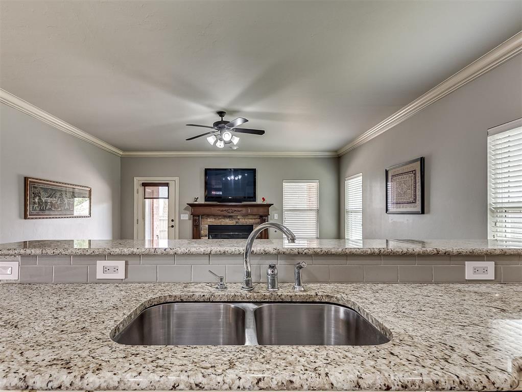 16328 Dustin Lane Property Photo 8