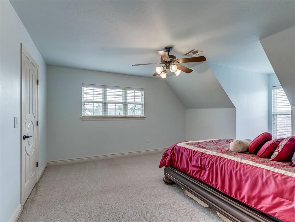 16328 Dustin Lane Property Photo 35
