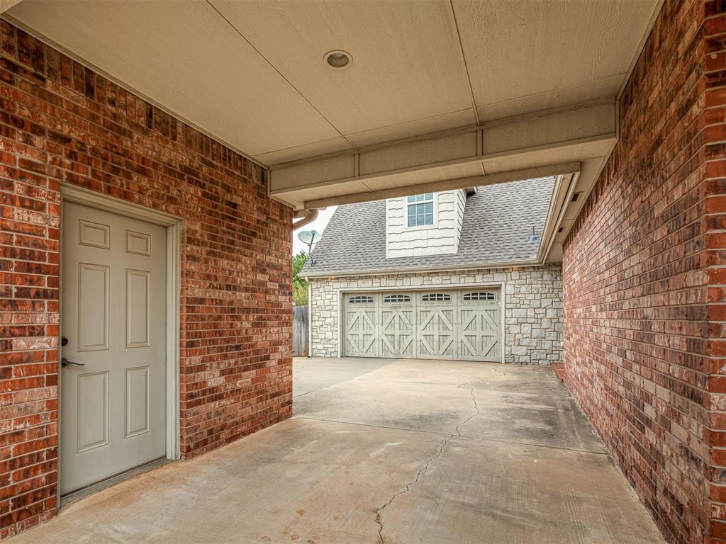 16328 Dustin Lane Property Photo 41