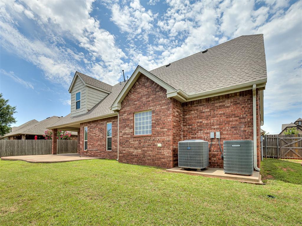16328 Dustin Lane Property Photo 45