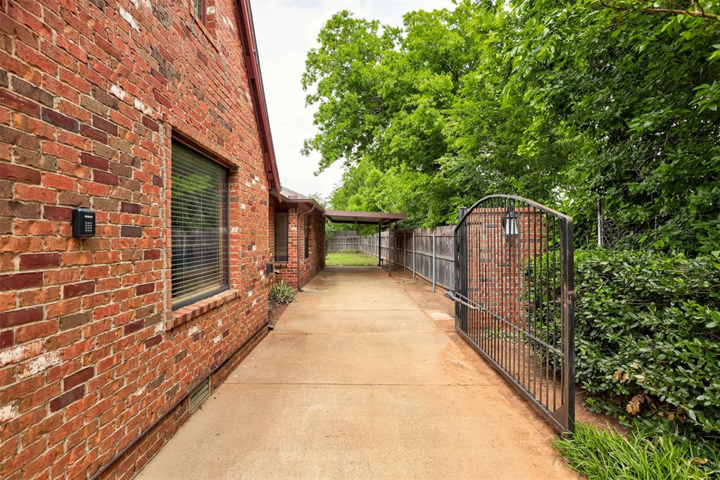 117 Nw 31st Street Property Photo 3