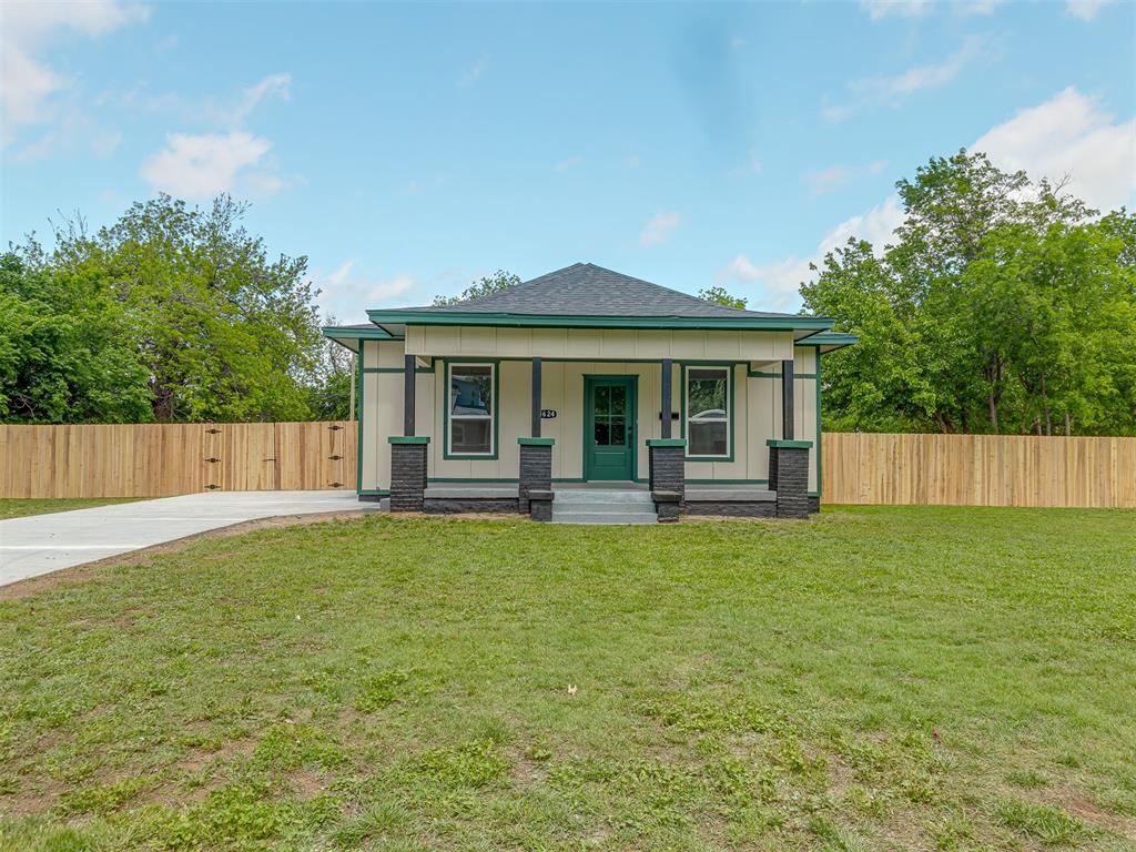 1624 W Idaho Avenue Property Photo 1