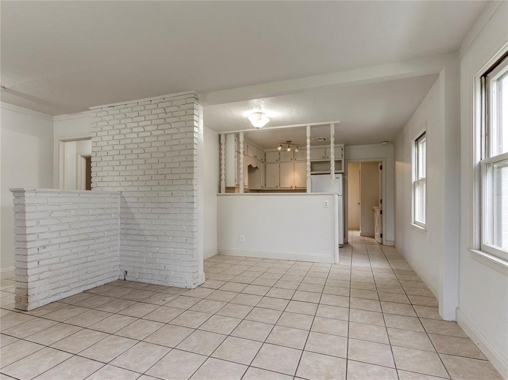 230 E Jacobs Drive Property Photo 6
