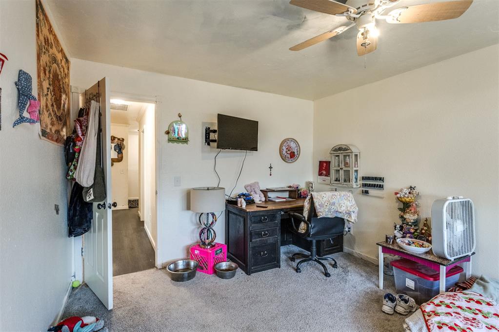 932 Hampton Circle Property Photo 35