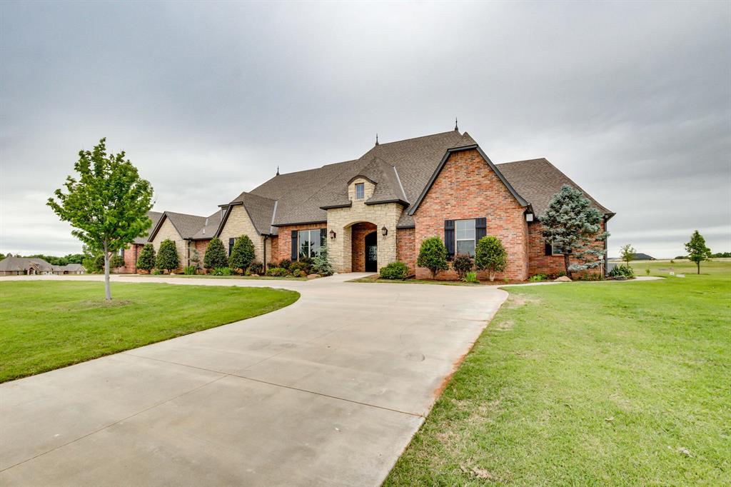 10901 Secretariat Drive Property Photo 6