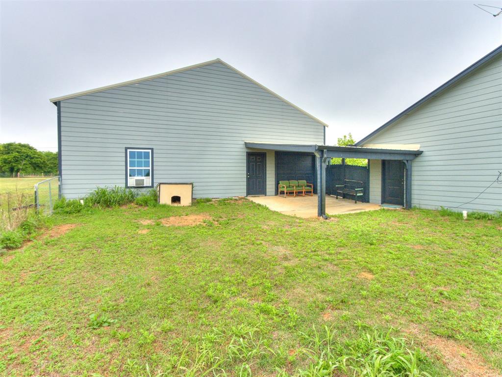 202 S Pottawatomie Road Property Photo 4