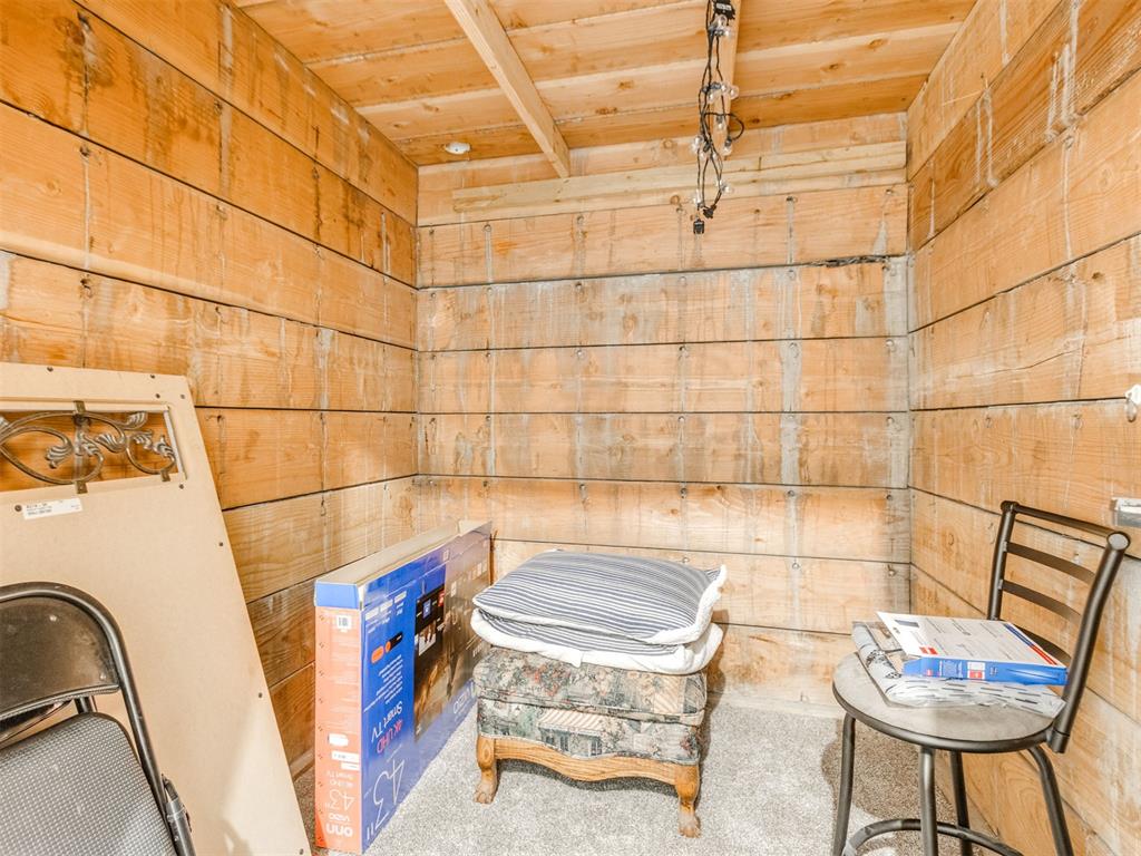 202 S Pottawatomie Road Property Photo 26