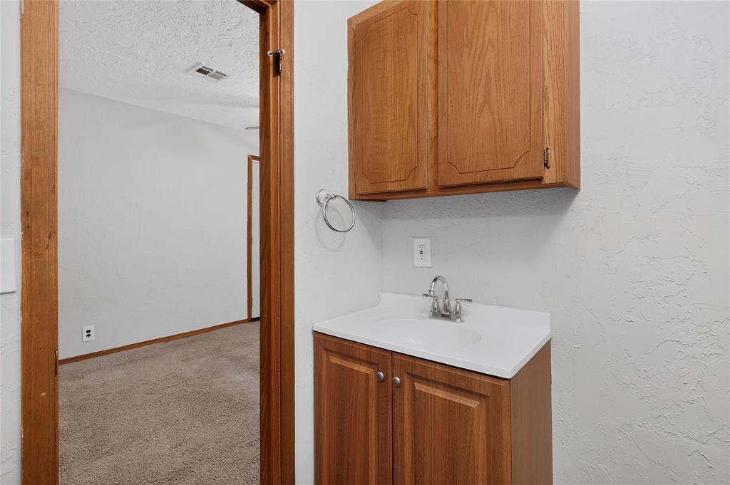 205 Oak Street Property Photo 13